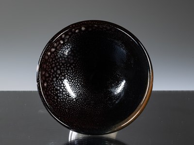 Lot 253 - BLACK GLAZED 'OIL DRIP' CUP