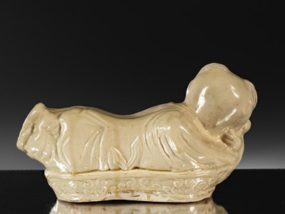 Lot 121 - TING WARE WHITE CERAMIC PILLOW IN THE SHAPE OF A CHILD