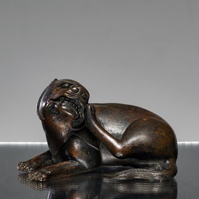 Lot 119 - CHINESE BRONZE PAPERWEIGHT IN FORM OF A LION , MING DYNASTY STYLE (1368-1644)