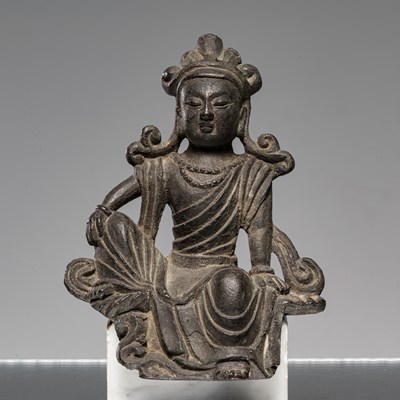 Lot 184 - RARE BRONZE GUANYIN FIGURE CHINA EARLY TANG DYNASTY (618-907 CE)